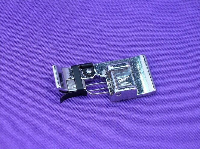 Hovedbilde Janome/Elna Trykkfot M (Overlock)