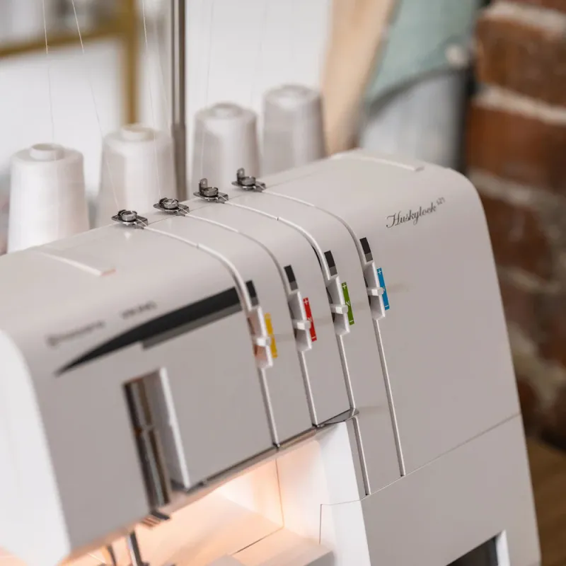 Husqvarna Viking Huskylock S21 Overlock